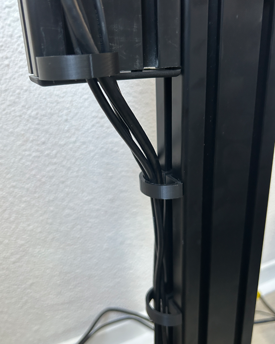 6x Sim Rig Cable Management Clamps
